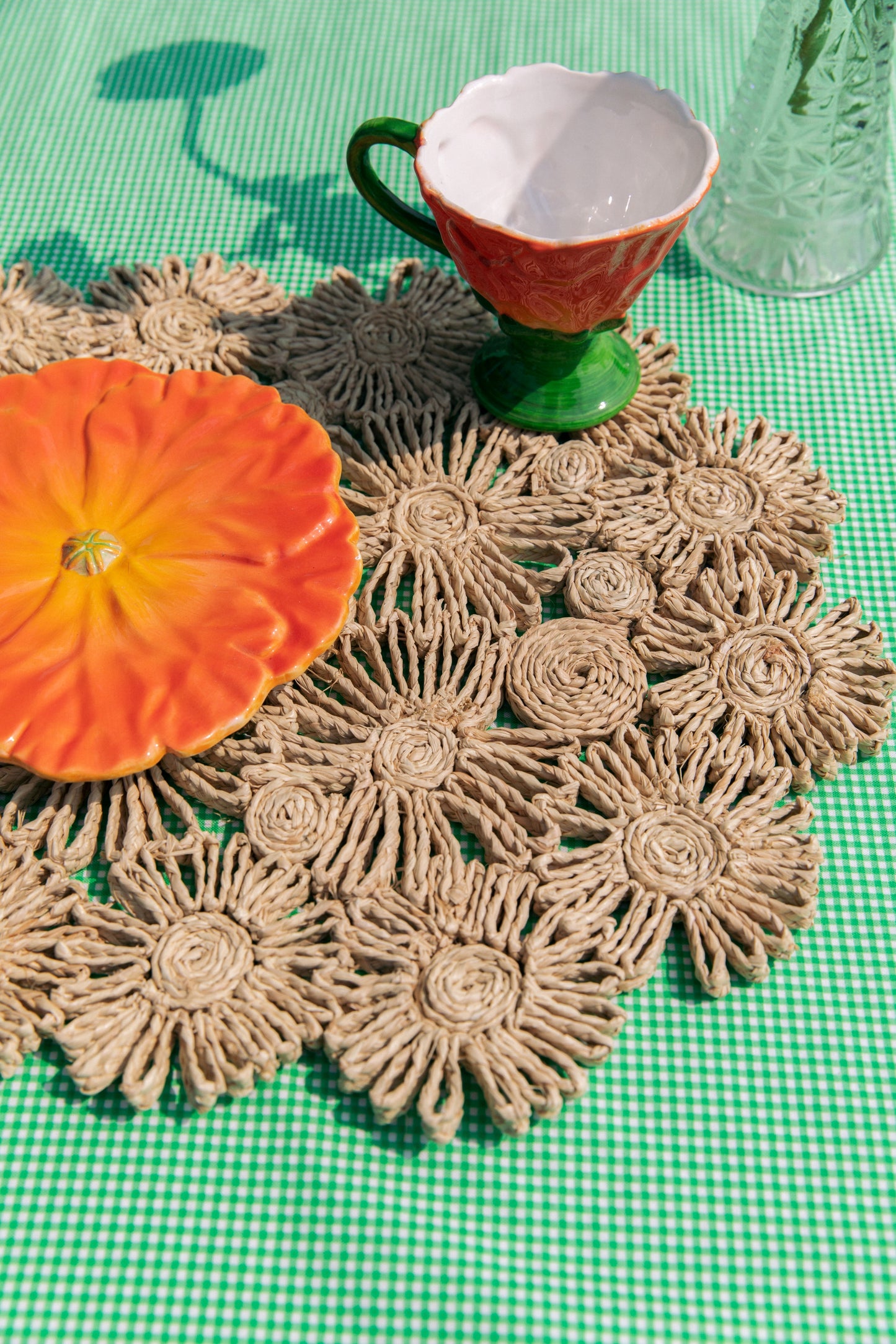 Fleur Raffia Placemat, Natural Color Flowers Woven Tabletop