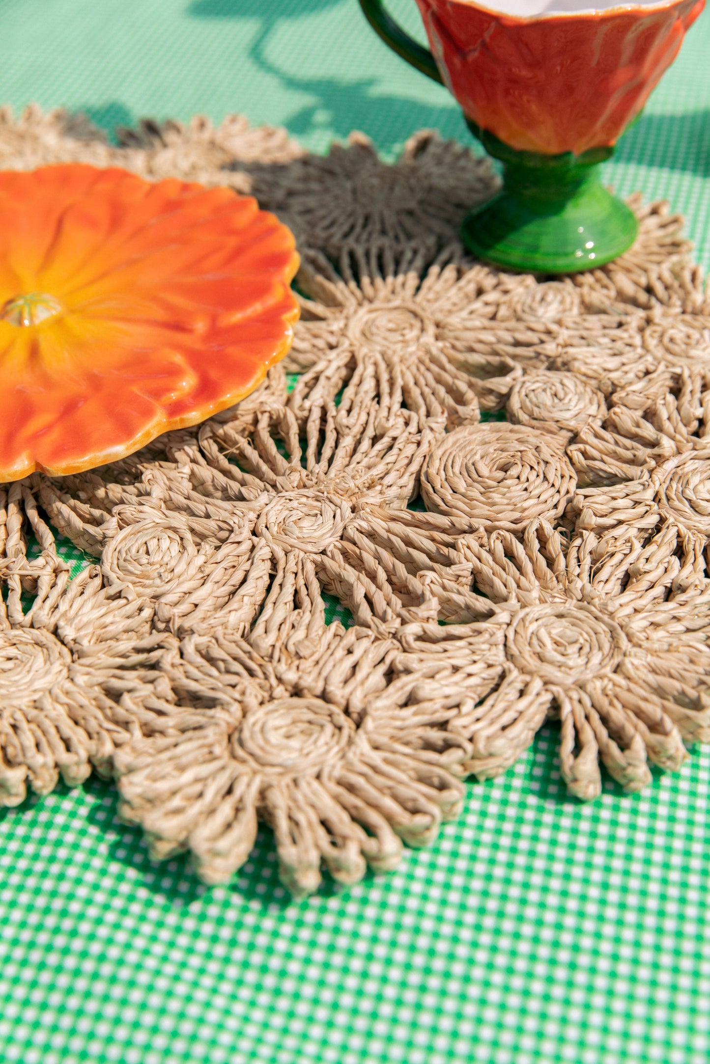 Fleur Raffia Placemat, Natural Color Flowers Woven Tabletop