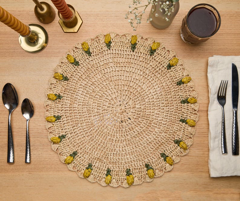 Handmade Tulip Placemats – Set of 4 Raffia Crochet – Spring & Easter Table Decor