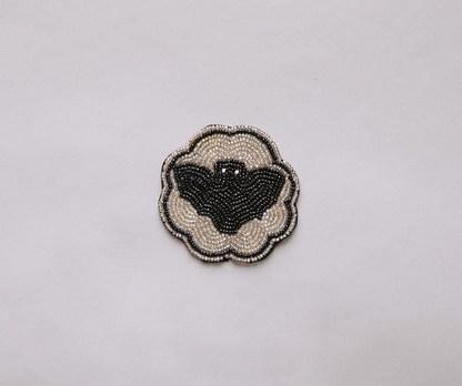 Halloween Bat Beaded Coaster – Handmade Cup Mat with Glass Beads – Gothic Drink Decor – Velvet Backing – Spooky Fall Table Accent