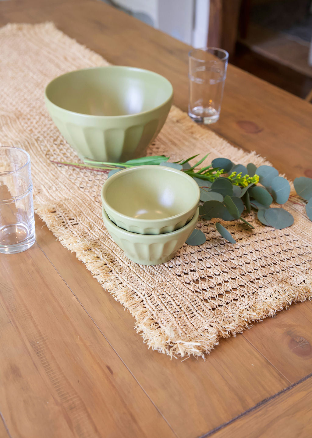 crochet raffia table runner